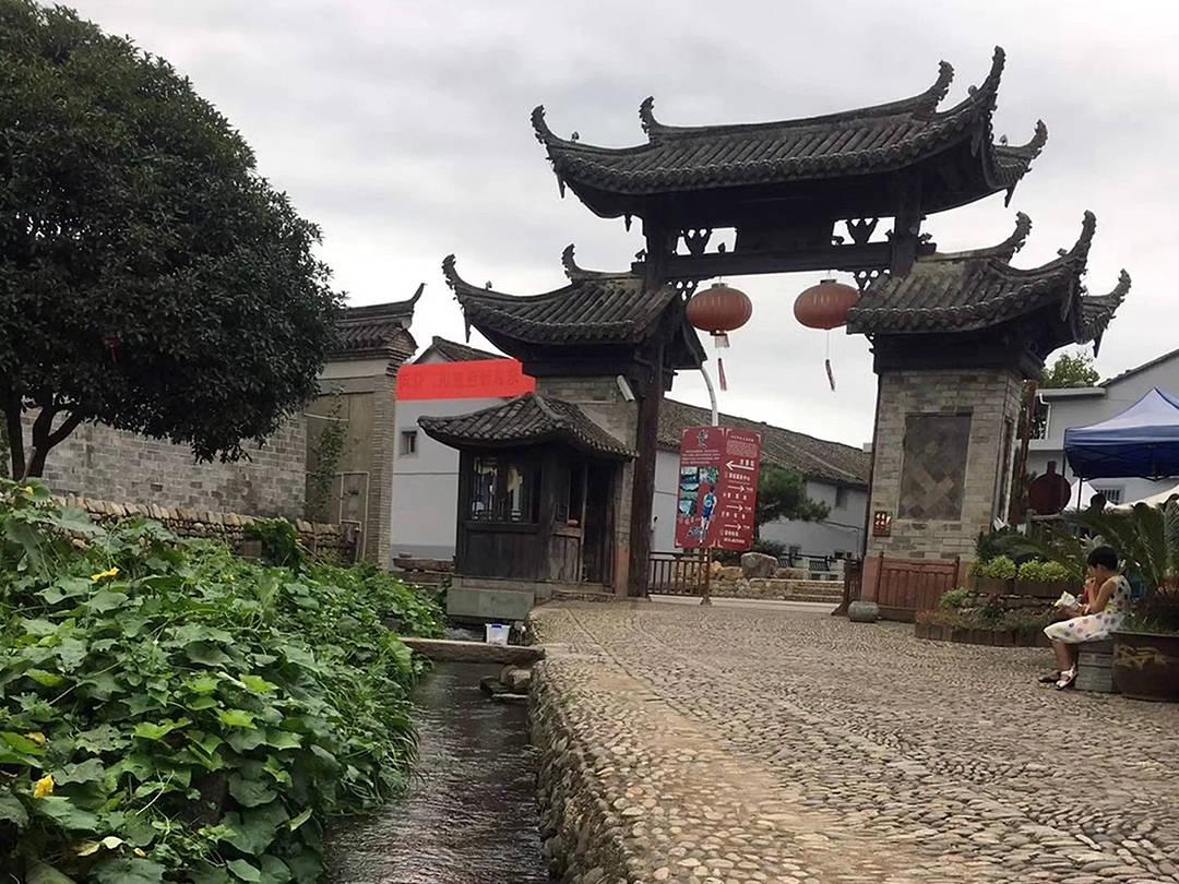 隐藏的金色星星